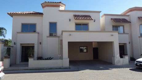 Amplia propiedad residencial en venta ubicada en un entorno tranquilo, ideal para familias que buscan comodidad y privacidad en una zona exclusiva.