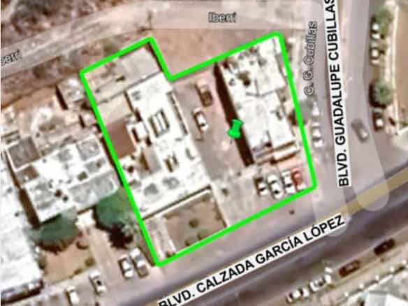 Amplia propiedad comercial en boulevard Calzada García López con excelente ubicación y potencial de inversión.