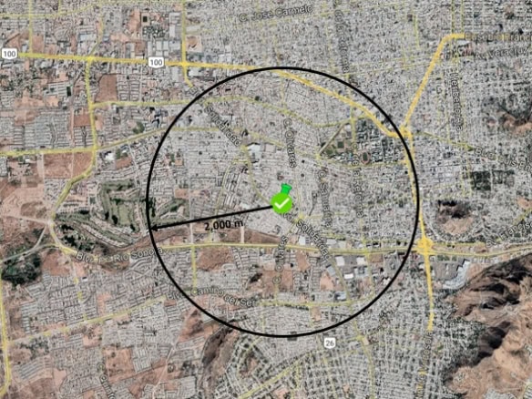 Radio de 2,000 metros en mapas para inversión en bienes raíces comerciales en Fompo.