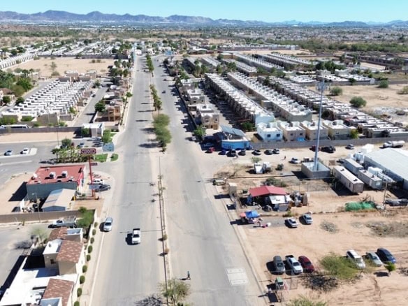 Amplias propiedades comerciales en zona estratégica para inversión en bienes raíces. Fompo bienes raíces comerciales ofrece las mejores opciones para desarrollar su negocio.