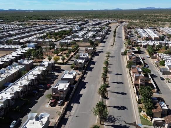 Amplias opciones de inversión en bienes raíces comerciales con Fompo en zonas residenciales modernas y seguras en México.