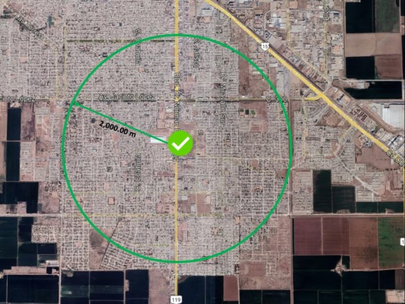 Amplia propiedad inmobiliaria de 144,834 inmuebles y radio de 2,000 metros en zonas comerciales y residenciales de alta demanda. Oportunidad de inversión en bienes raíces comerciales en la zona.