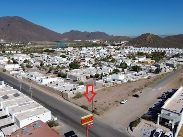 Amplia parcela en venta en Fompo Bienes Raíces Comerciales, ideal para construcción de proyecto residenciales o comerciales, ubicada en zona estratégica cerca de servicios y vías principales en Fompo.