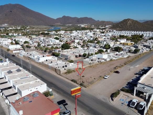 7RIQVR7X+G9V Fompo bienes raíces comerciales, oportunidad de inversión en zona estratégica con amplio potencial de crecimiento y desarrollo comercial en área urbanizada.