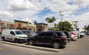 Espacio de estacionamiento comercial en zona comercial de Fompo Bienes Raíces.