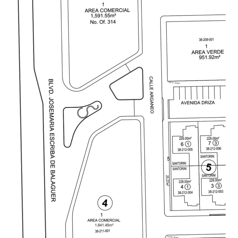 Amplio espacio de bienes raíces comerciales en desarrollo, ideal para inversión y negocios, con múltiples áreas disponibles y ubicaciones estratégicas.