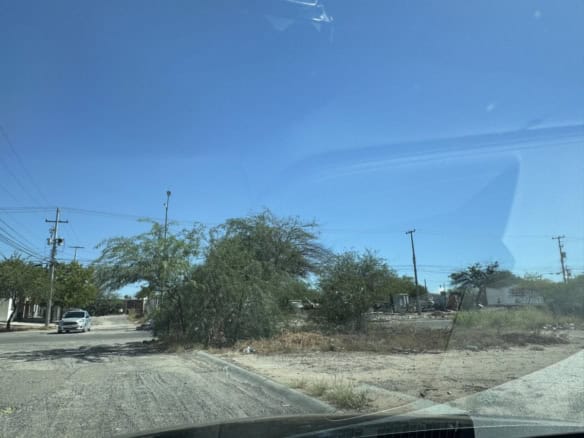 Terreno en venta en zona urbana, ideal para desarrollo inmobiliario, con buena ubicación y accesibilidad en área con potencial de crecimiento.