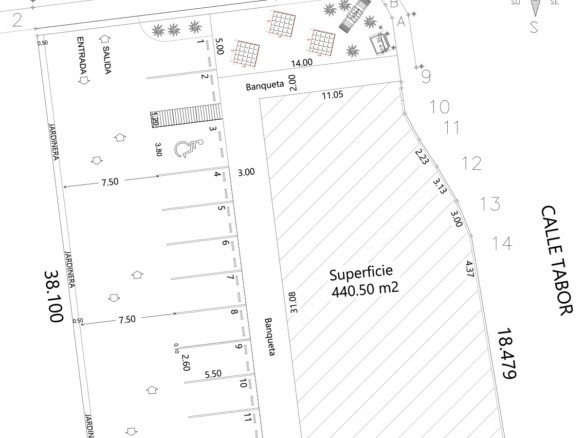 Amplia propiedad comercial con superficie de 440.50 m2, ubicada en calle Tabora con dimensiones detalladas, lista para inversión o desarrollo en bienes raíces comerciales.