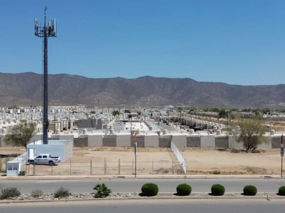 Amplio terreno comercial en venta en un área en crecimiento, ideal para inversión y desarrollo de bienes raíces comerciales en una ubicación estratégica.