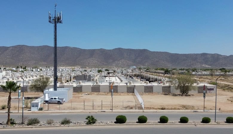 Amplio terreno comercial en venta en un área en crecimiento, ideal para inversión y desarrollo de bienes raíces comerciales en una ubicación estratégica.