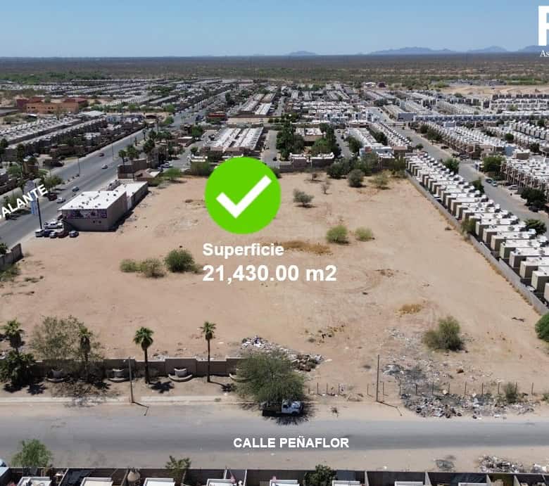 Amplio terreno comercial en venta en Blvd. Gaspar Luken Escalante, ideal para inversión o desarrollo, superficie de 21,430 m2 en zona estratégica con gran potencial de crecimiento.
