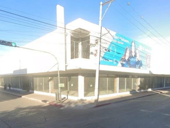 Edificio comercial en calle principal listo para inversión y alquiler en zona de alto flujo peatonal y vehicular. Excelente oportunidad para negocios en Mérida, Yucatán.