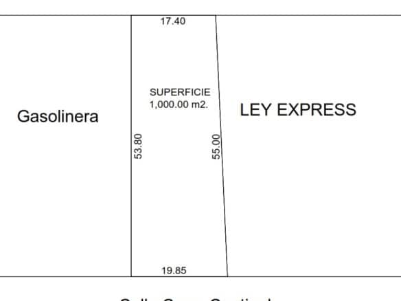 Amplia parcela de terreno en zona estratégica con fácil acceso a gasolinera y calle principal, ideal para desarrollo comercial o inversión inmobiliaria en sector con alta plusvalía.