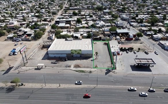 Amplio lote comercial en venta en zona estratégica, ideal para desarrollo de negocios y proyectos inmobiliarios en Fompo bienes raíces comerciales.