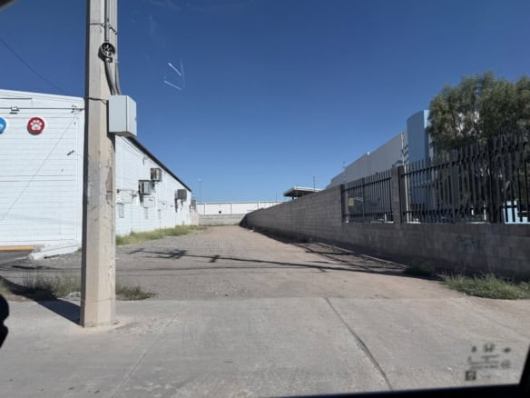 Lugar perfecto para inversión en bienes raíces comerciales en ubicación privilegiada, con fácil acceso y amplias oportunidades para desarrollo de negocios.